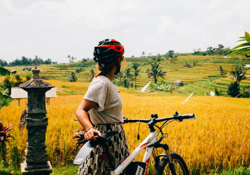 Ciclismo por pueblos balineses come2indonesia tours