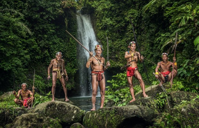 tribu mentawai sumatra indonesia