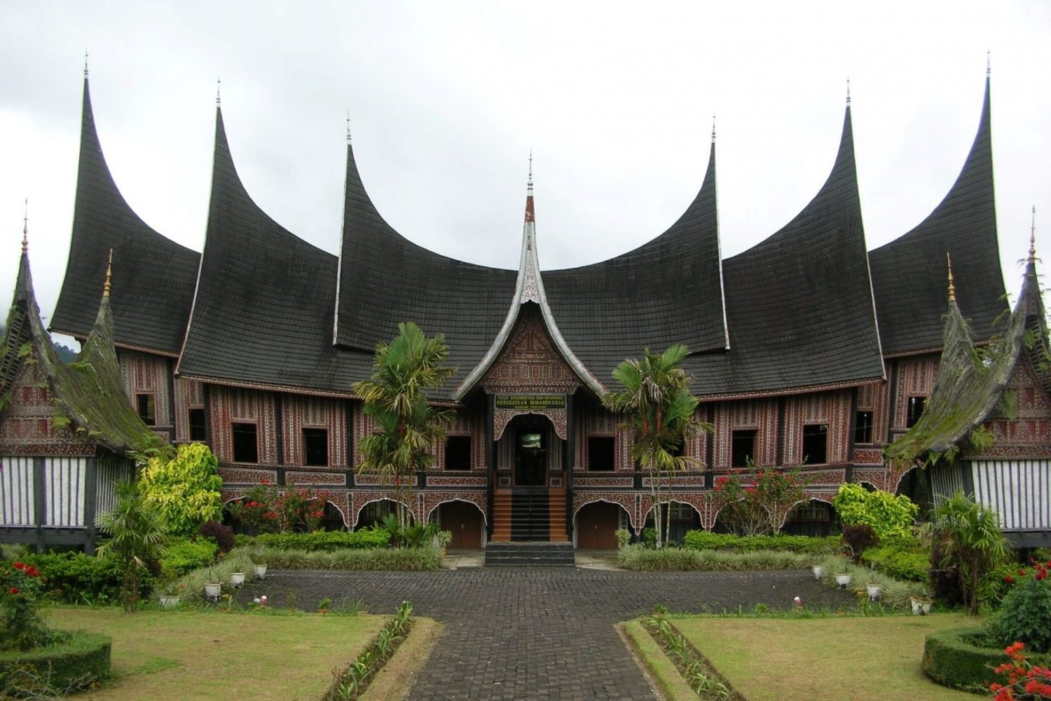 minangkabau house