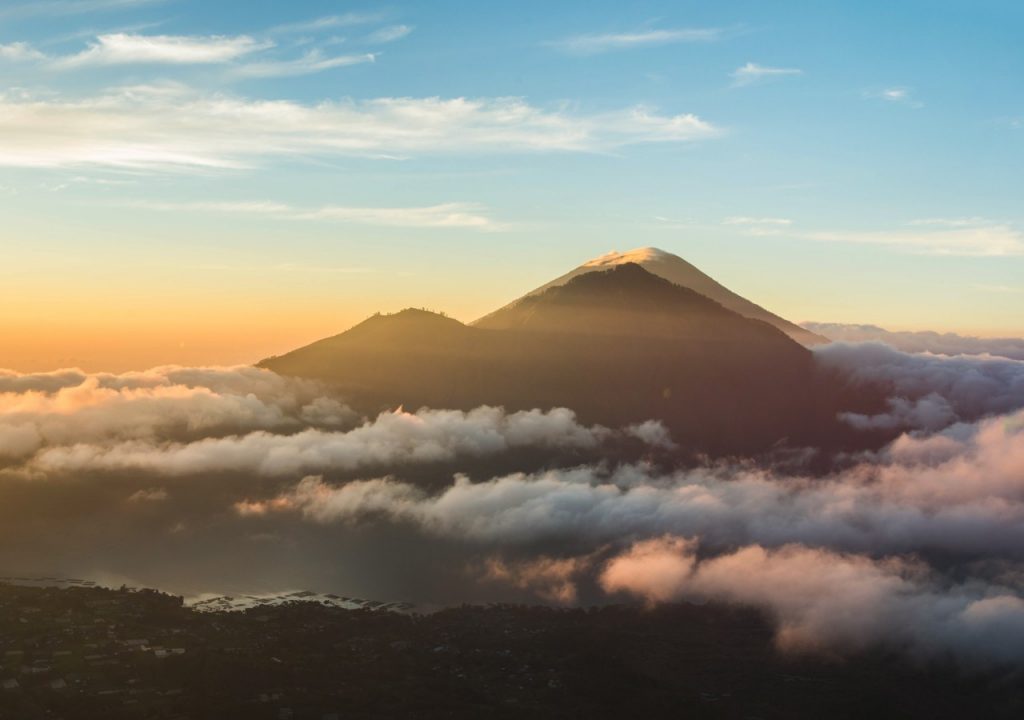 volcán batur trekking amanecer volcán Bali