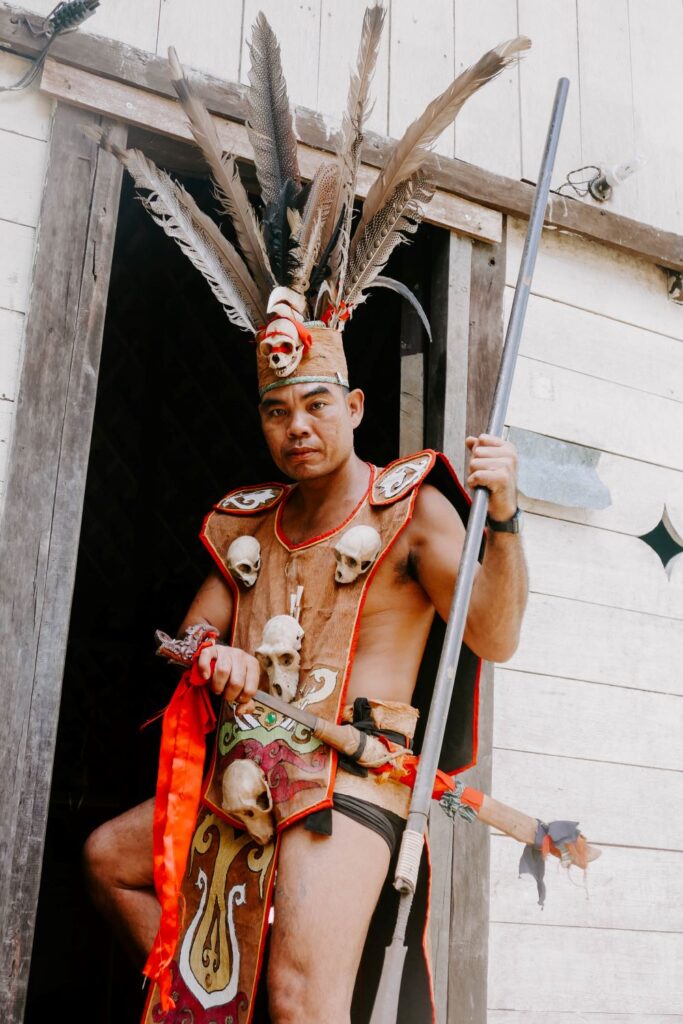 El rey Baba y el rey Bibinge, Borneo Occidental, Indonesia