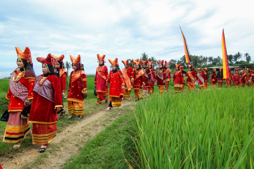 Vestimenta tradicional indonesia - Bundo Kaduang