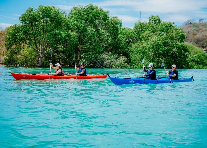 Día de Aventura en Kayak por Komodo